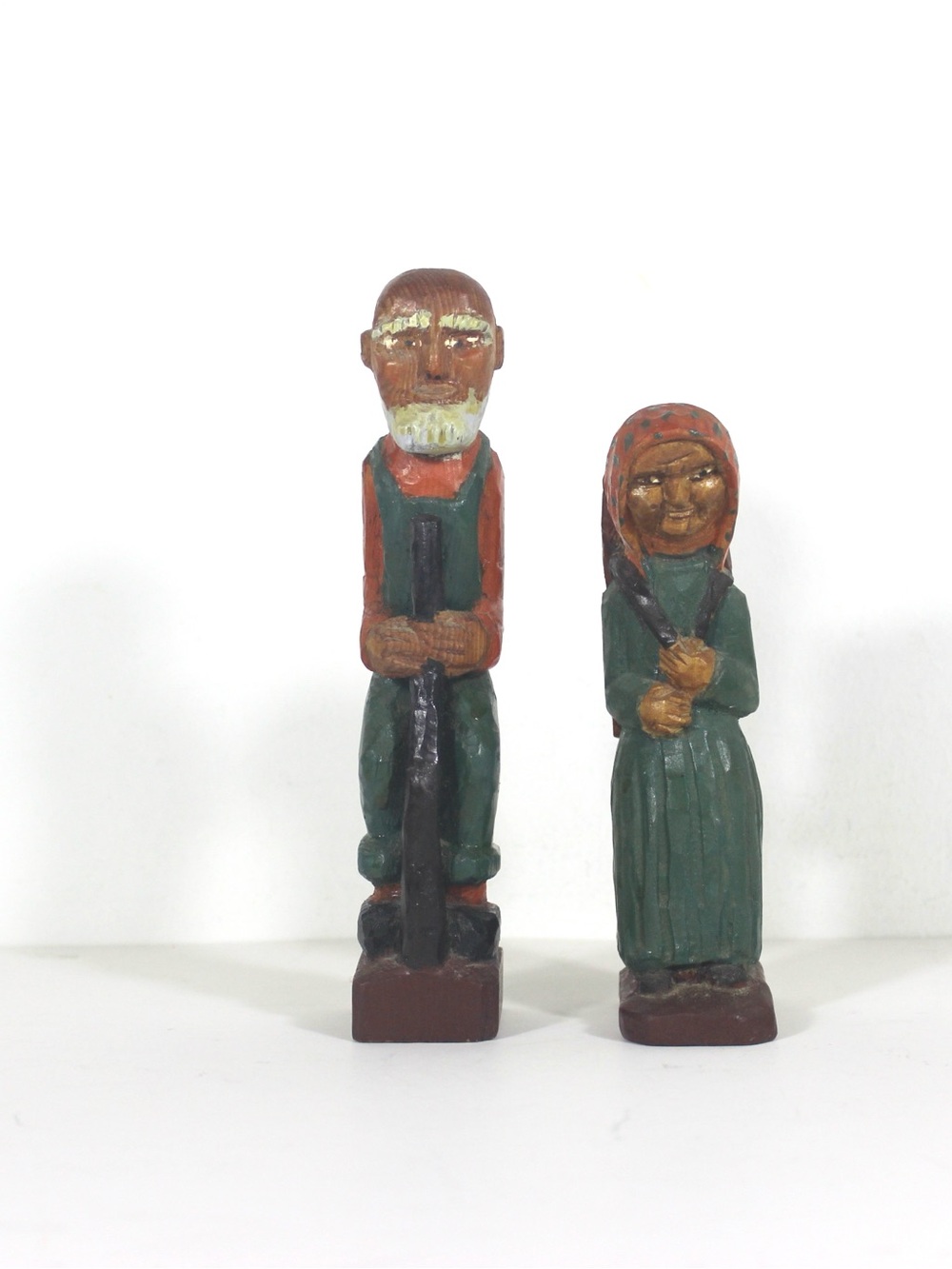 Vintage Hand Carved Painted Wood Man and Woman Folk Art Couple Figurines Carving